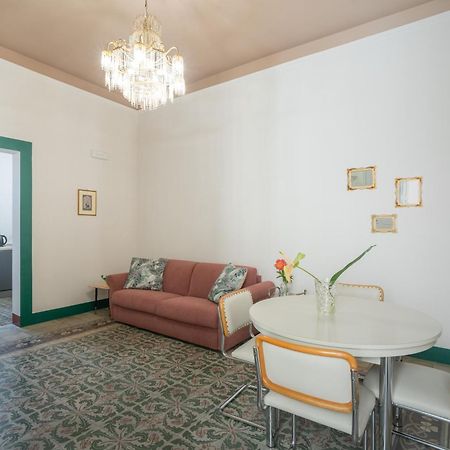 Lotus Apartment & Rooftop By Residence Colibri Lecce Bagian luar foto